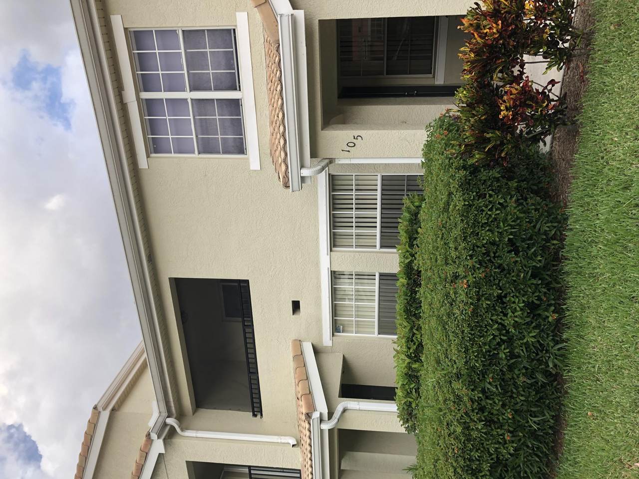 102 Peacock Boulevard - Photo 1