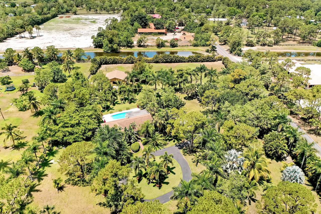 2437 Fawn Drive - Photo 1