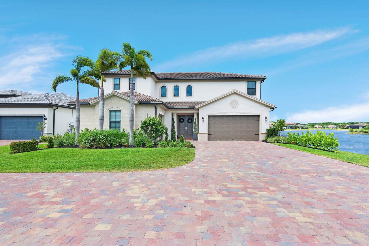 137 Crimson Isles Drive - Photo 1