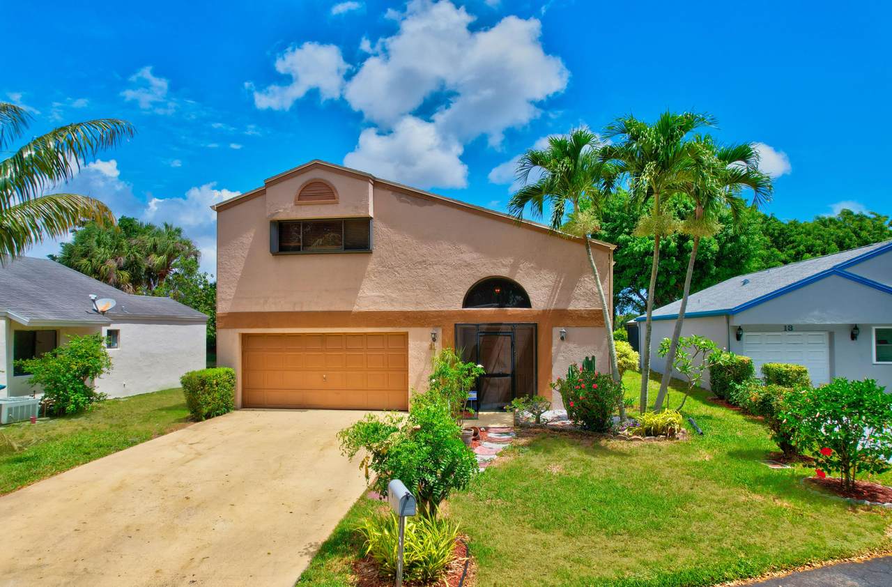 11 Chesterfield Drive - Photo 1