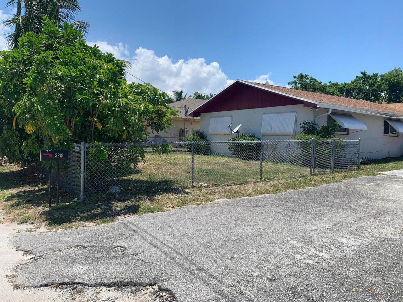 3819 93rd Lane - Photo 1