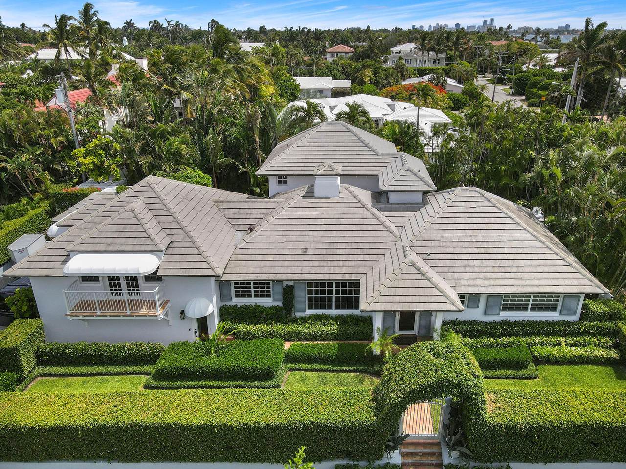 250 Osceola Way - Photo 1