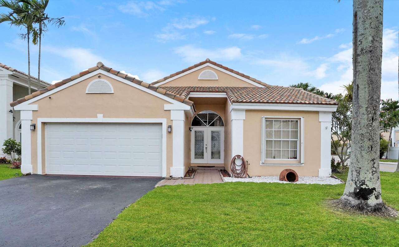 14001 Oak Ridge Drive - Photo 1