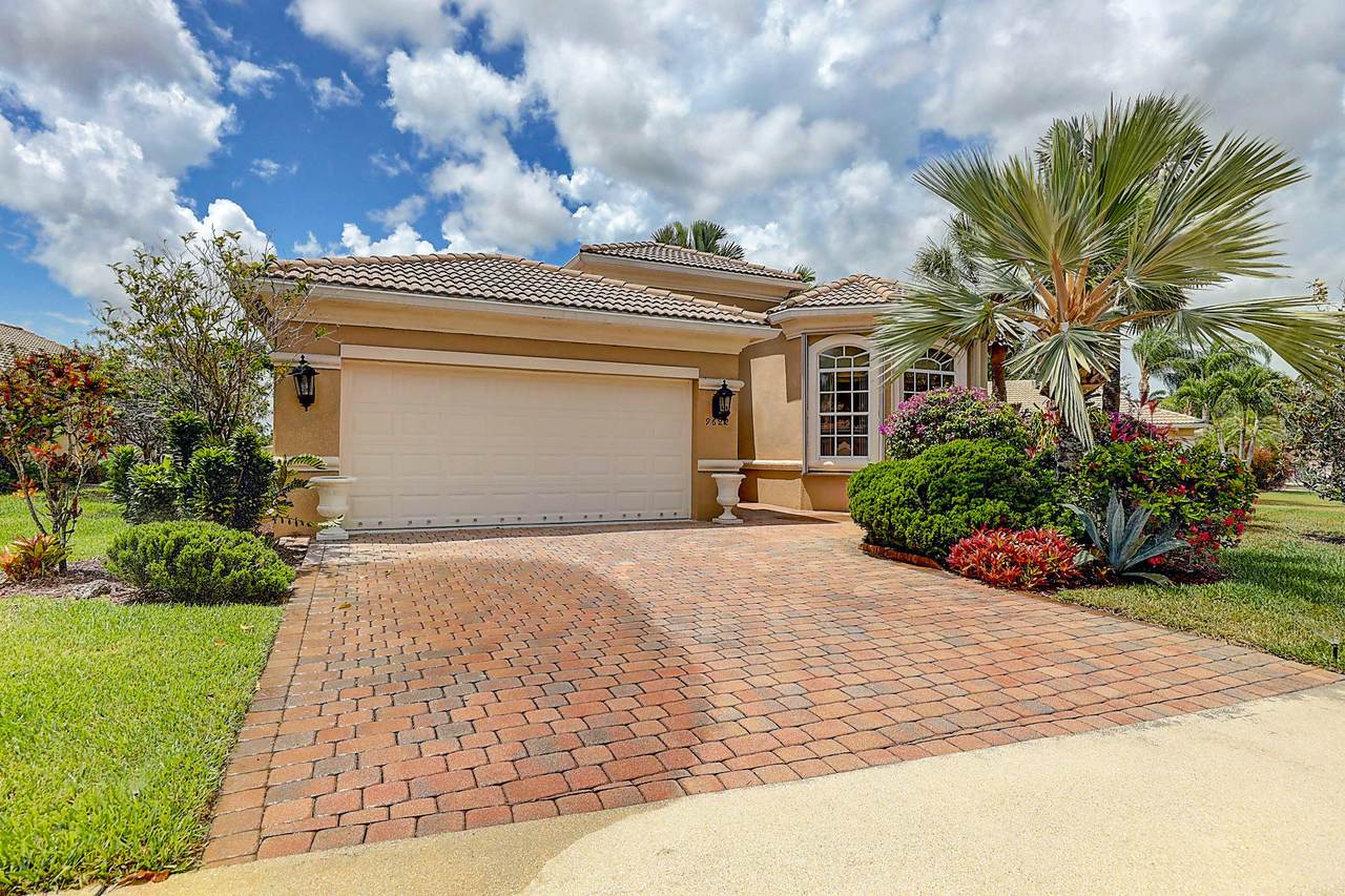 9622 Positano Way - Photo 1