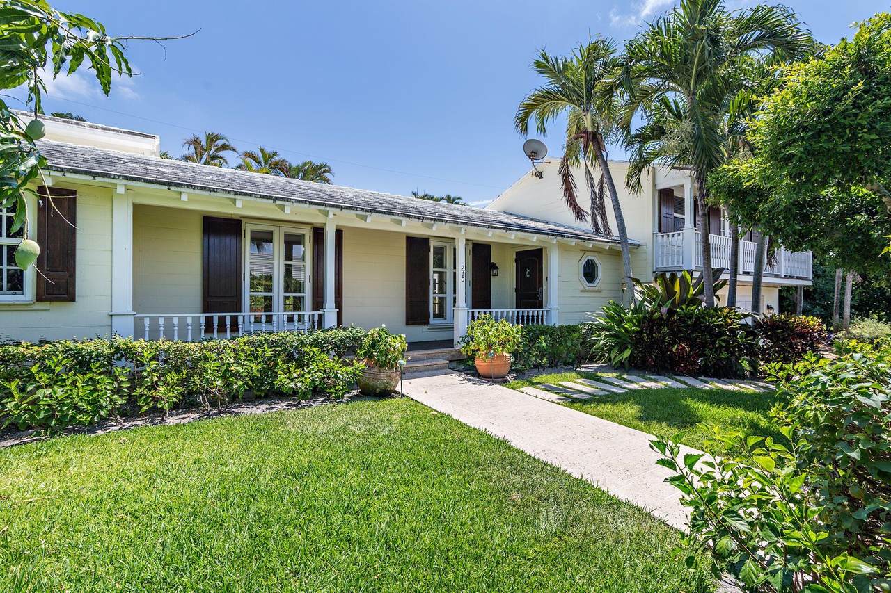 210 Osceola Way - Photo 1