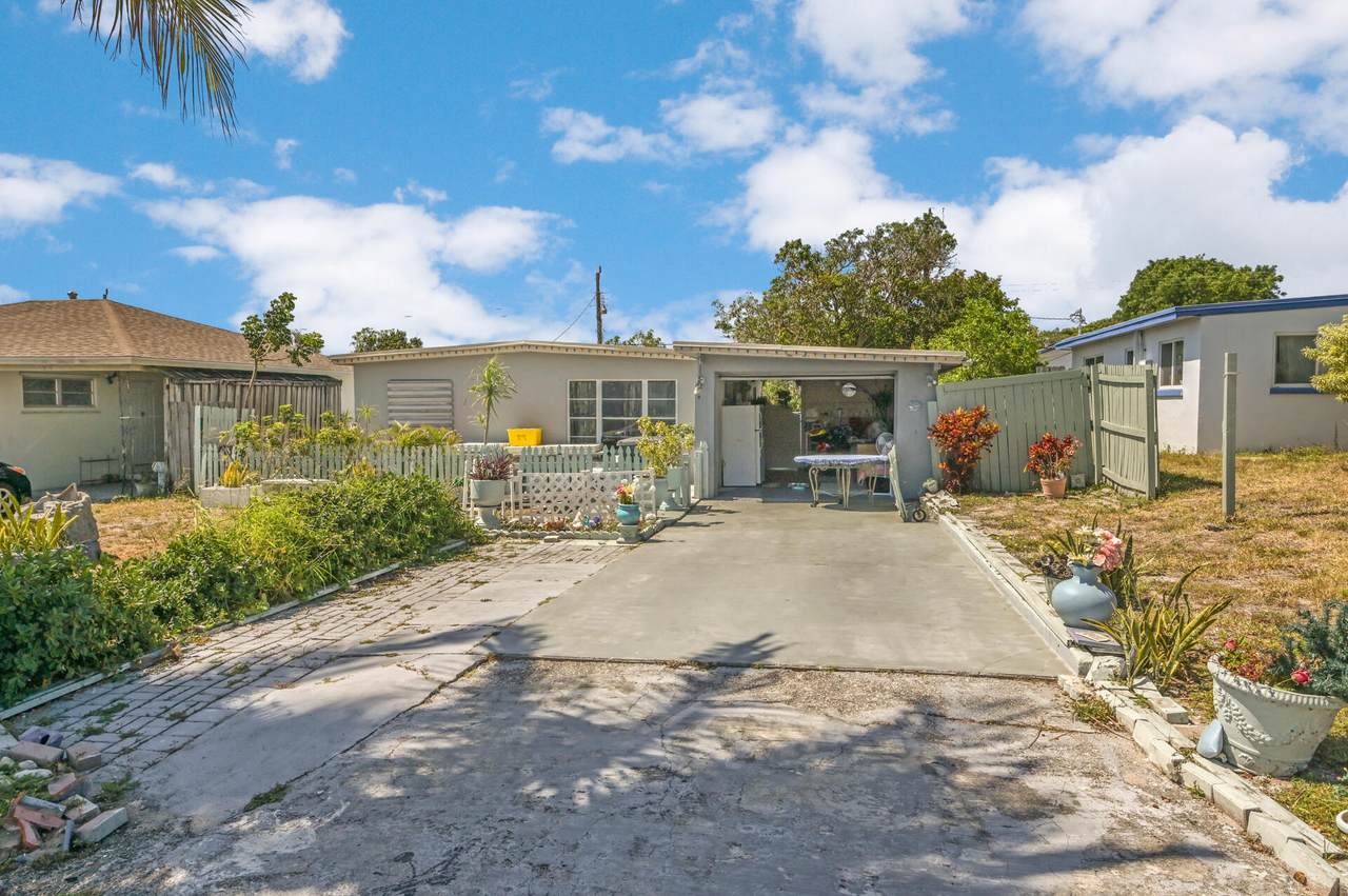1092 James Road - Photo 1