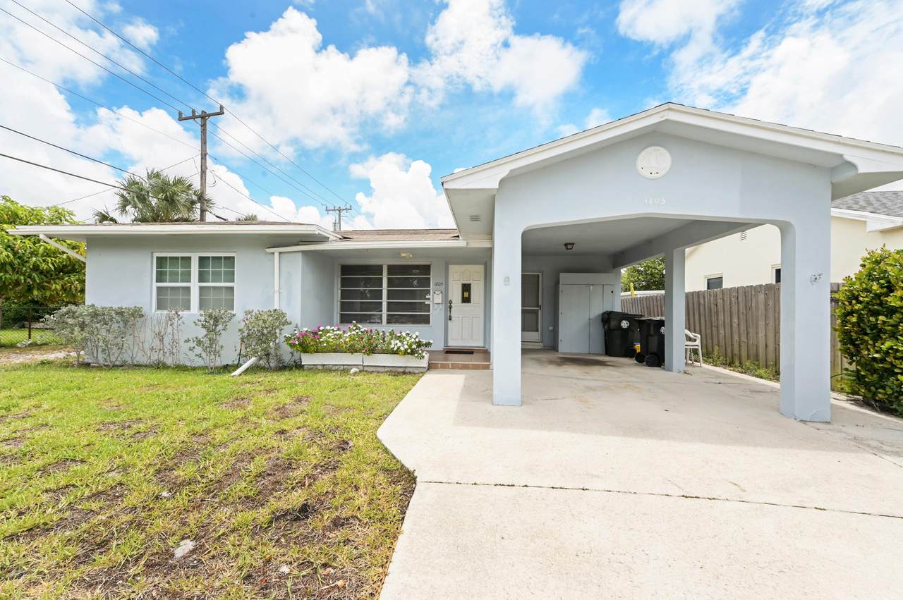1805 Ocean Breeze - Photo 1