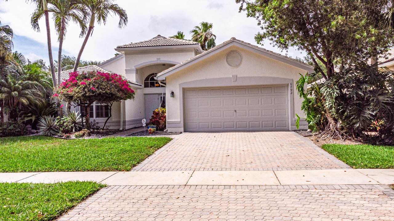 6792 Molakai Circle - Photo 1