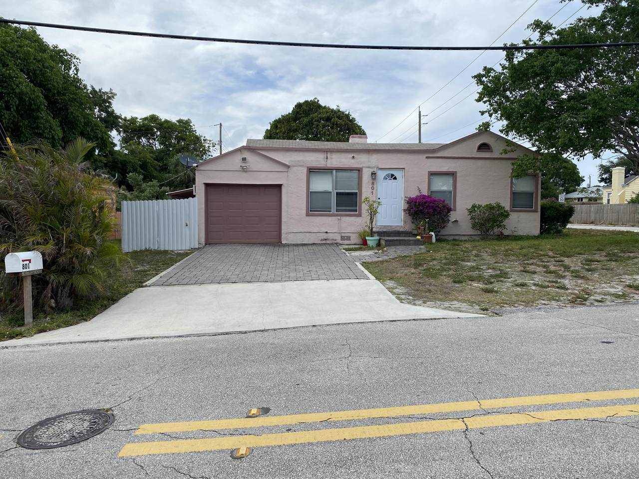 801 Hampton Road - Photo 1