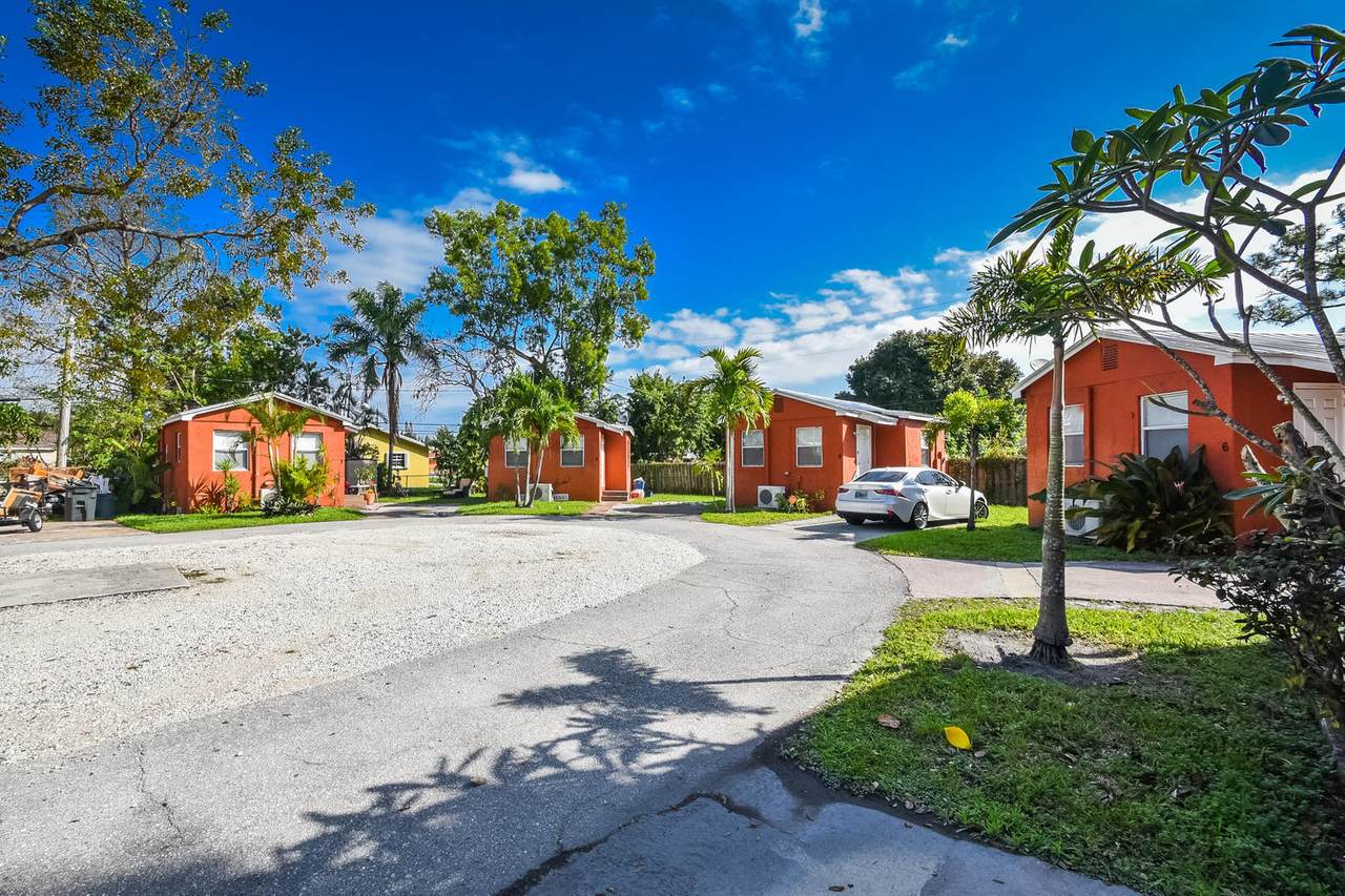 3790 Gulfstream Road - Photo 1