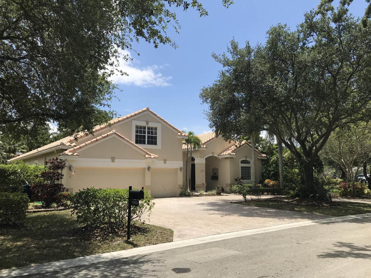10968 49th Manor - Photo 1