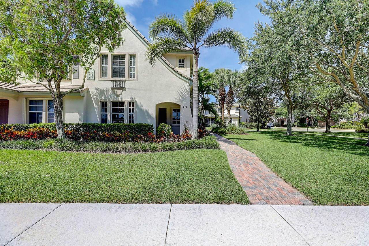 211 Evergrene Parkway - Photo 1
