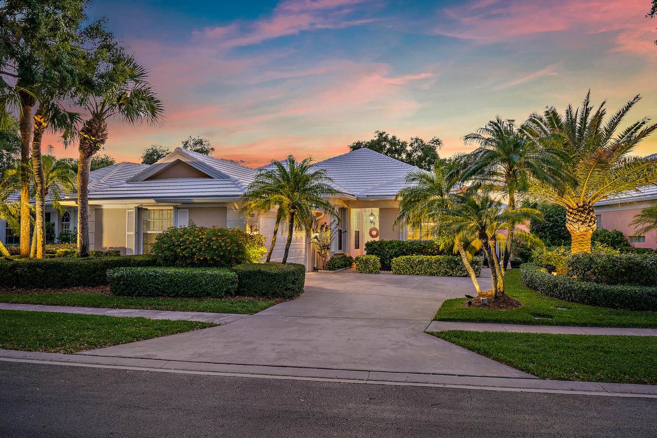 8427 Garden Oaks Circle - Photo 1