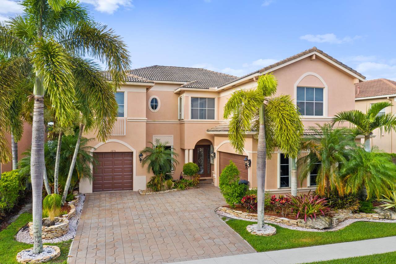 1276 Beacon Circle - Photo 1