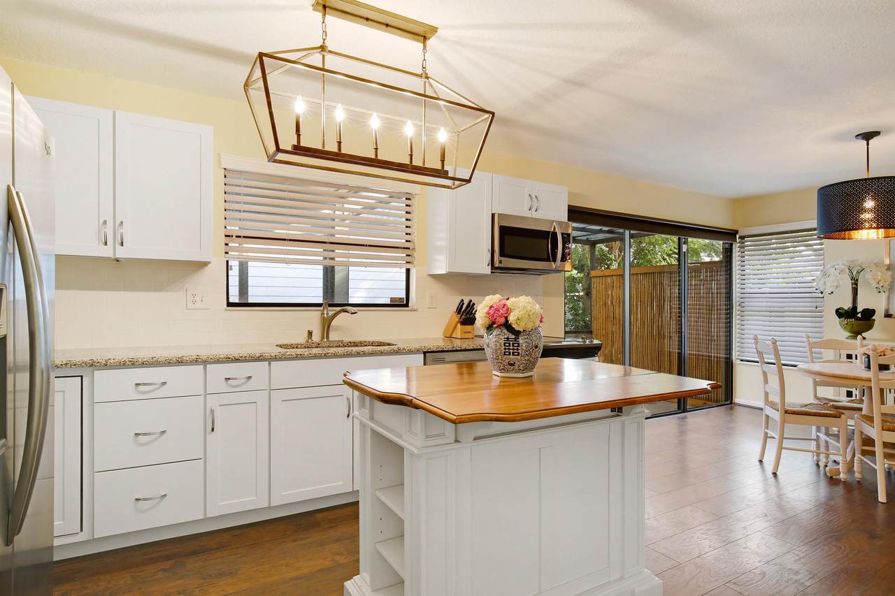 2462 Bedford Mews Drive - Photo 1