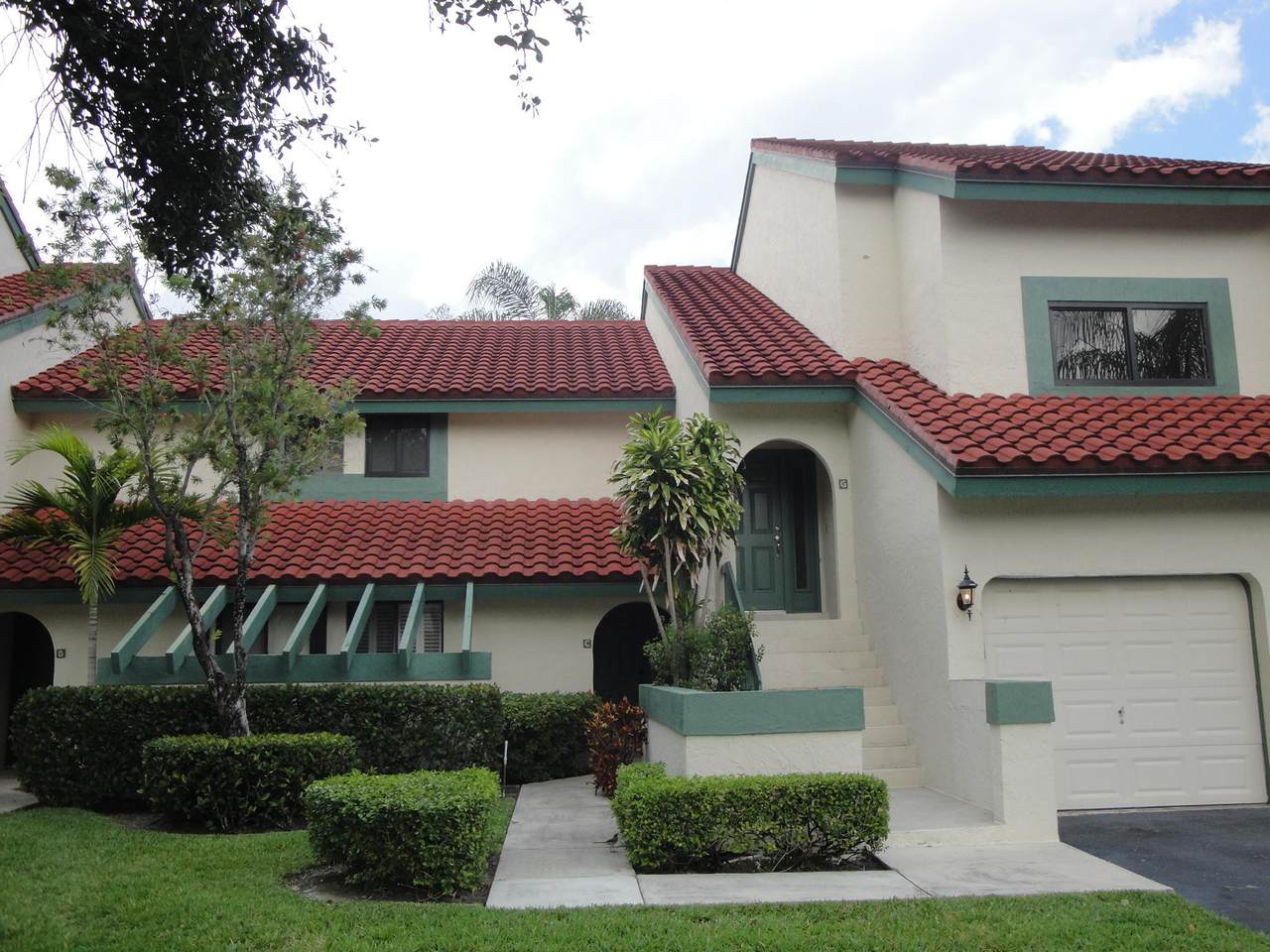 15 Lexington Lane - Photo 1