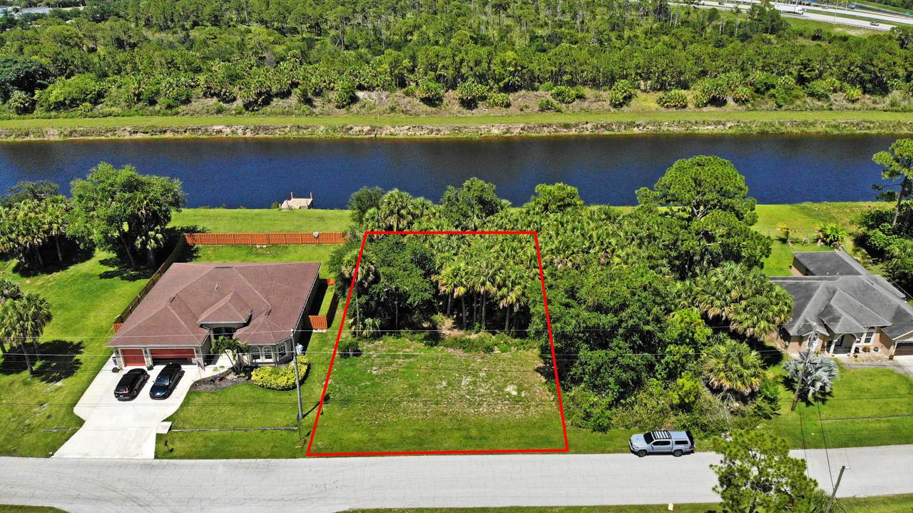 2465 Galiano Road - Photo 1