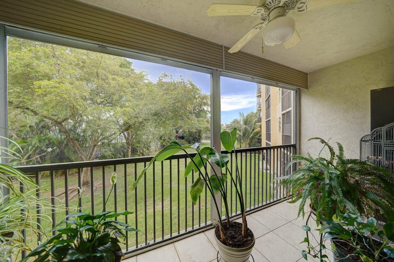 6575 Oakland Park Boulevard - Photo 1
