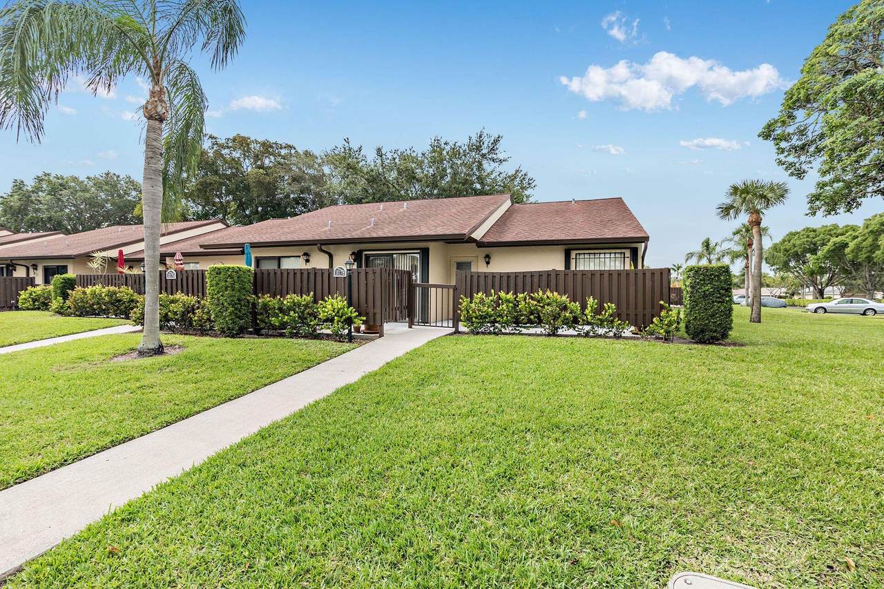 1017 Green Pine Boulevard - Photo 1