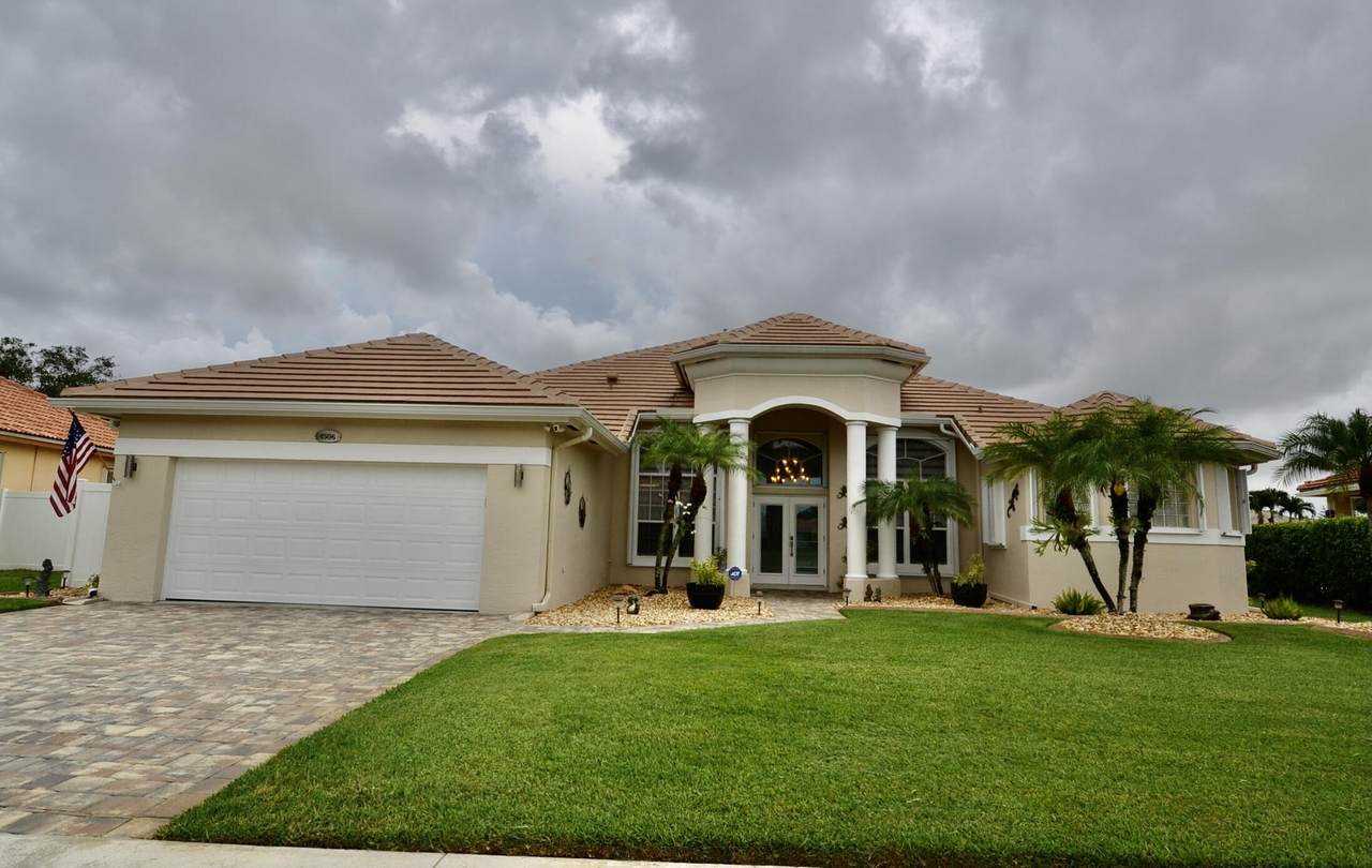 4506 Danielson Drive - Photo 1