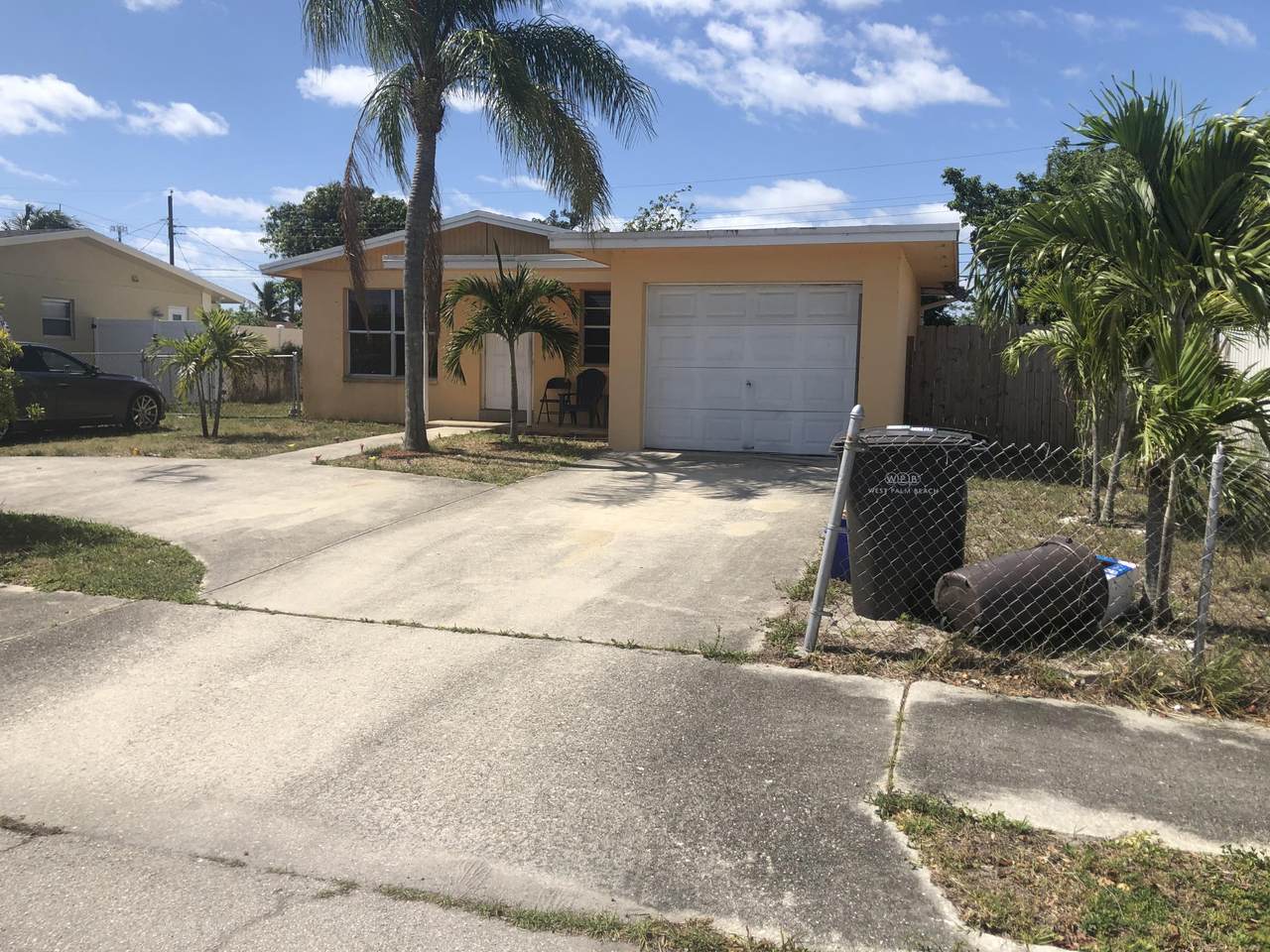 712 Hillcrest Boulevard - Photo 1