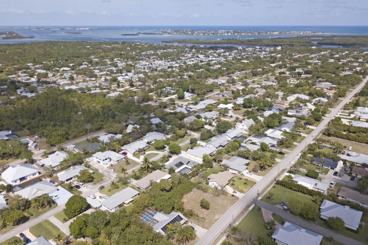 5169 Horseshoe Point Road - Photo 1