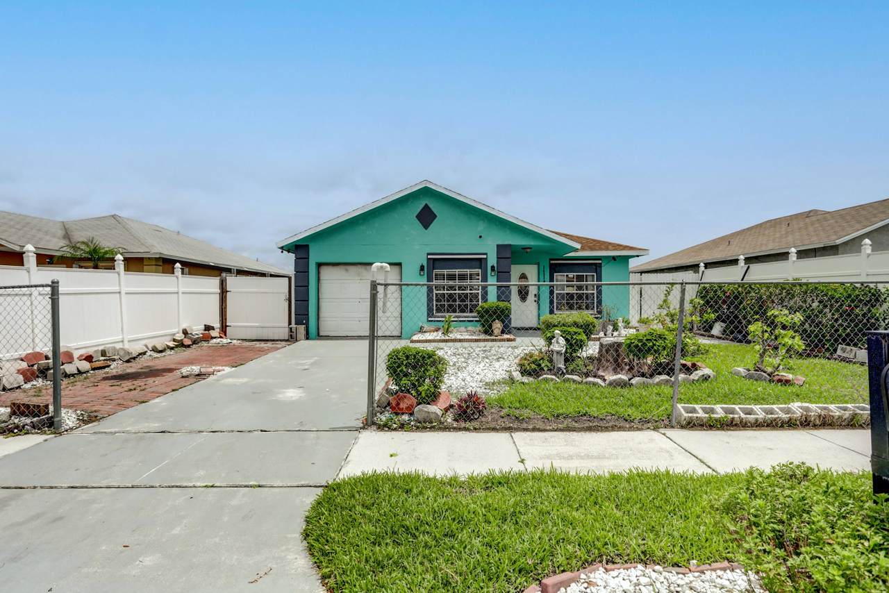2652 28th Street - Photo 1