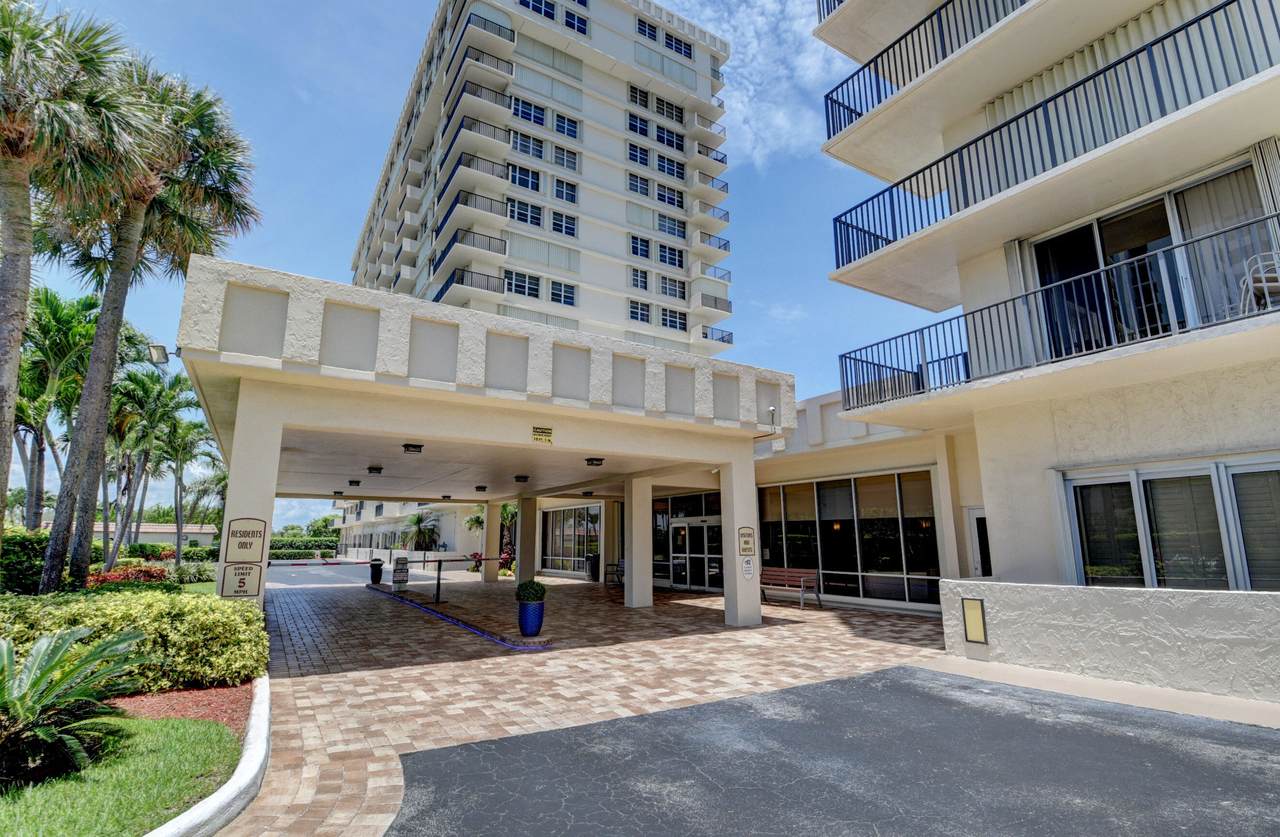 2121 Ocean Boulevard - Photo 1