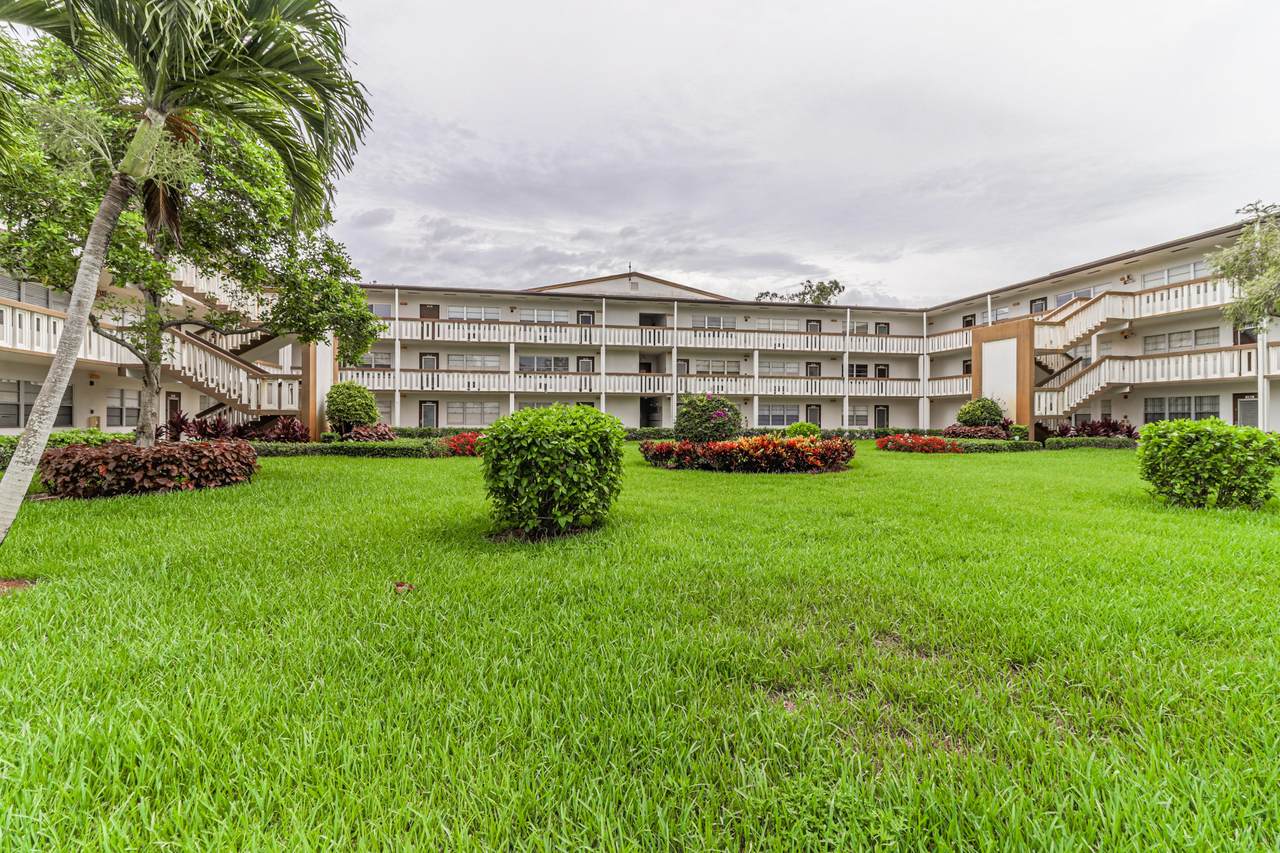 209 Mansfield E - Photo 1