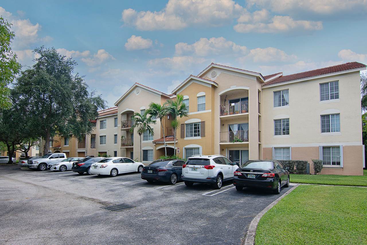 4180 San Marino Boulevard - Photo 1