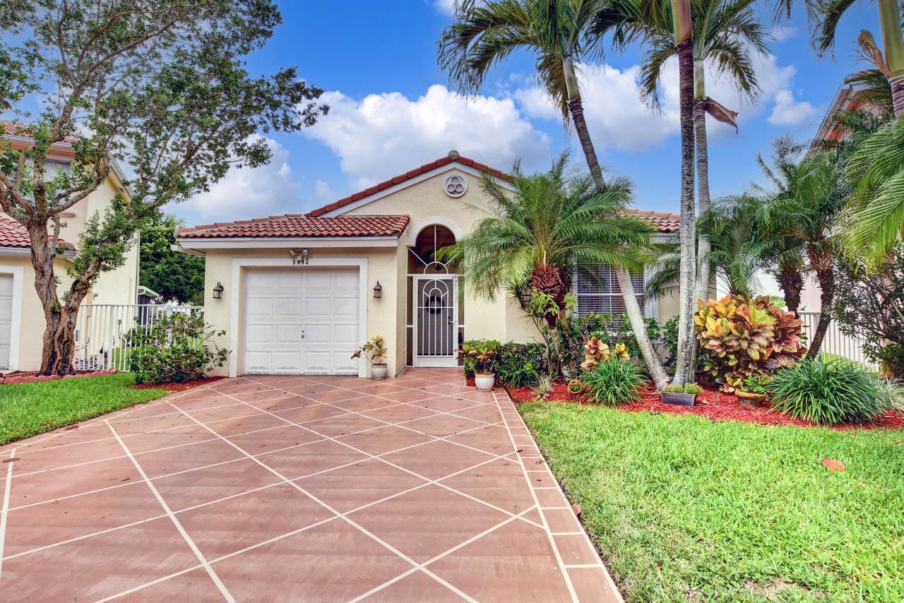 5642 Kingsmill Court - Photo 1