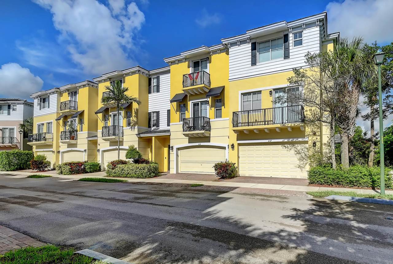 637 38th Circle - Photo 1