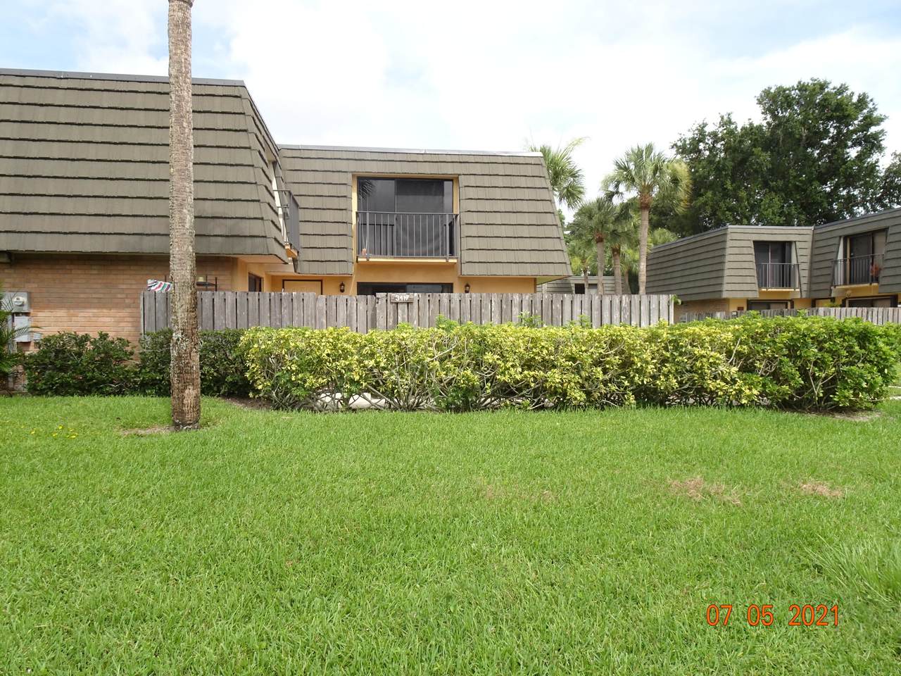 3417 34th Way - Photo 1