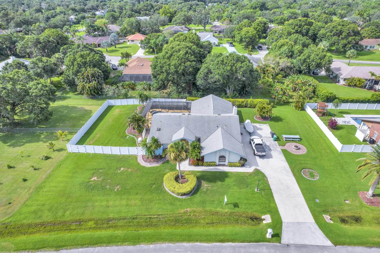 1103 Fleetwood Lane - Photo 1
