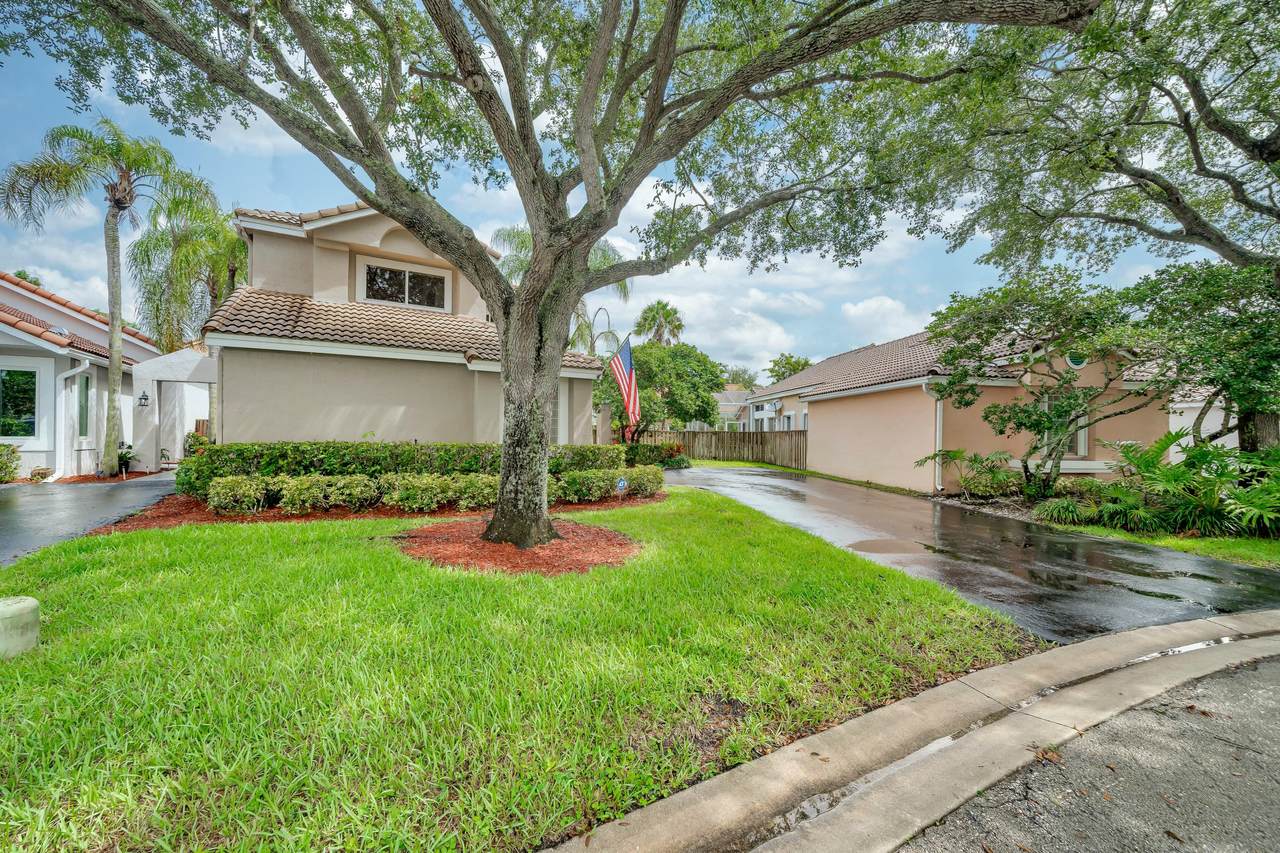 10157 4th Street - Photo 1