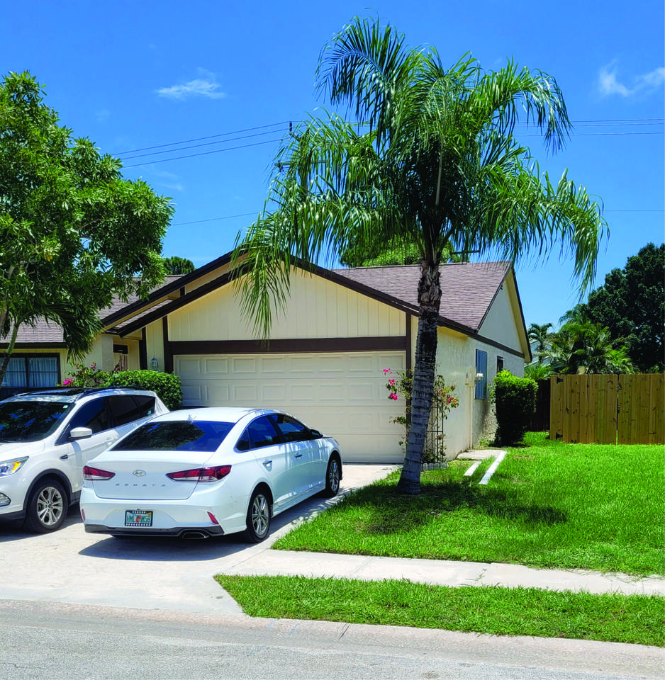 139 Rosewood Circle - Photo 1