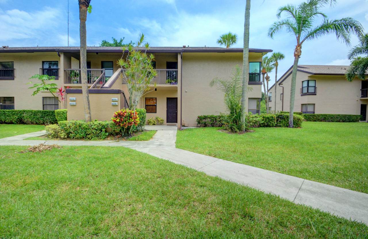 8301 Boca Glades Boulevard - Photo 1