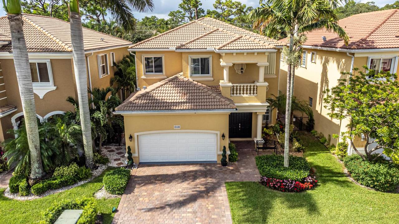 4328 Pomelo Boulevard - Photo 1