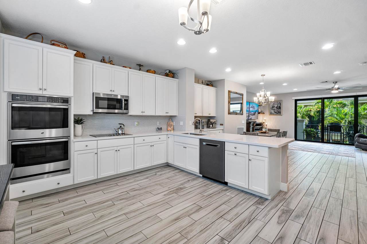 605 Windward Circle - Photo 1