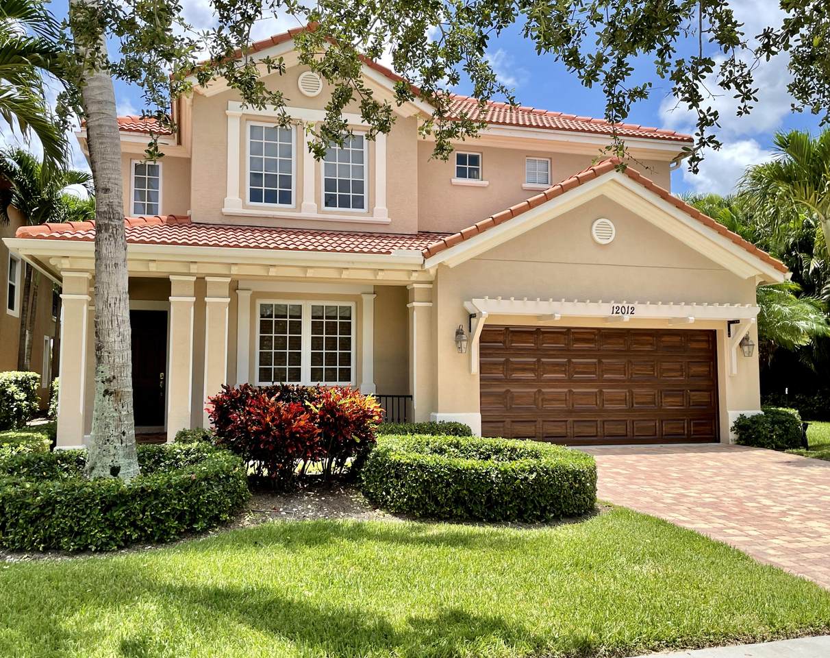 12012 Aviles Circle - Photo 1