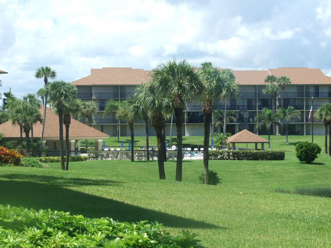 501 Seas Drive - Photo 1