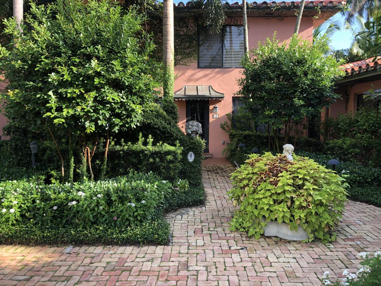 226 Chilean Avenue - Photo 1