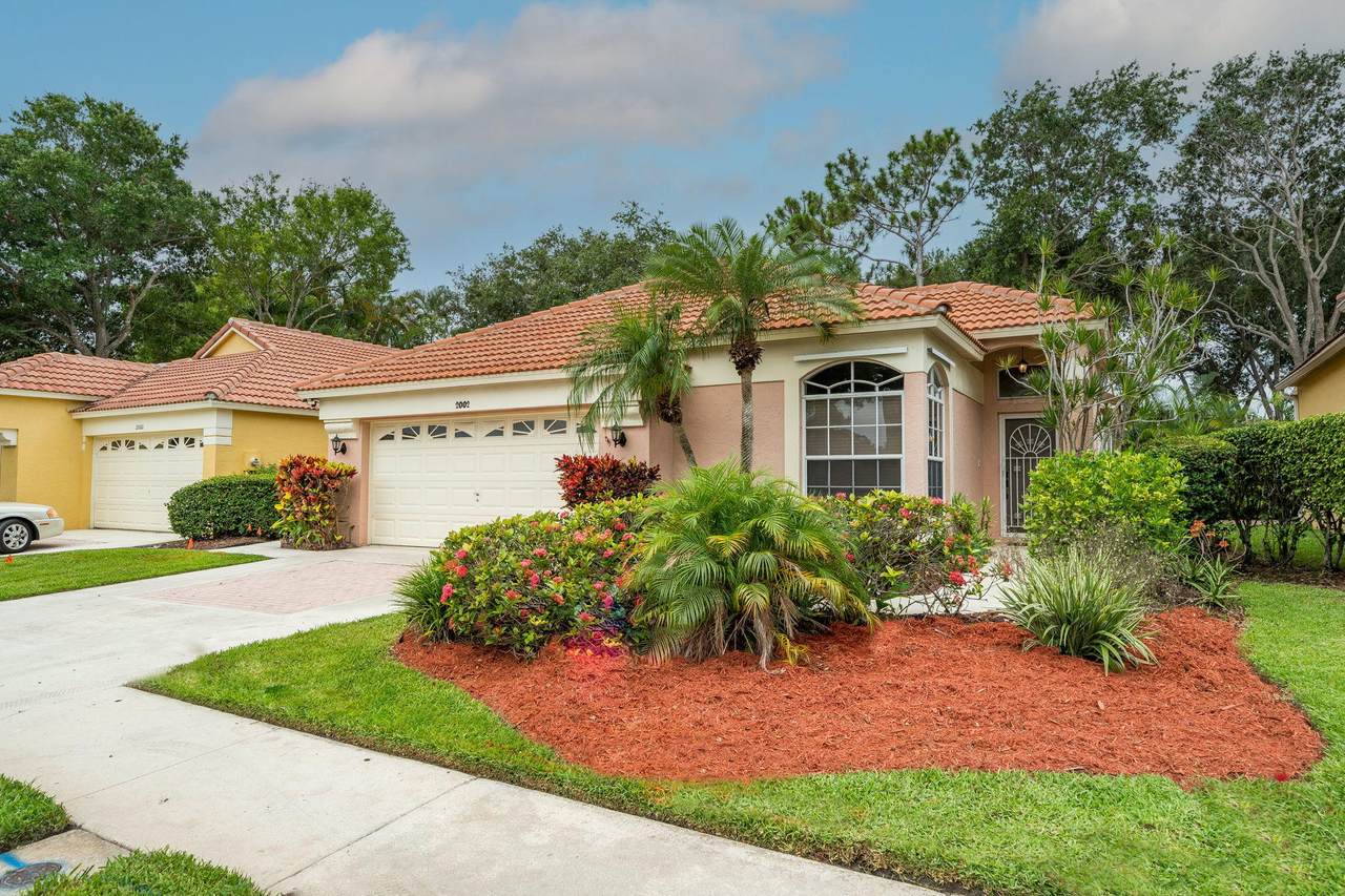 2002 Bonisle Circle - Photo 1