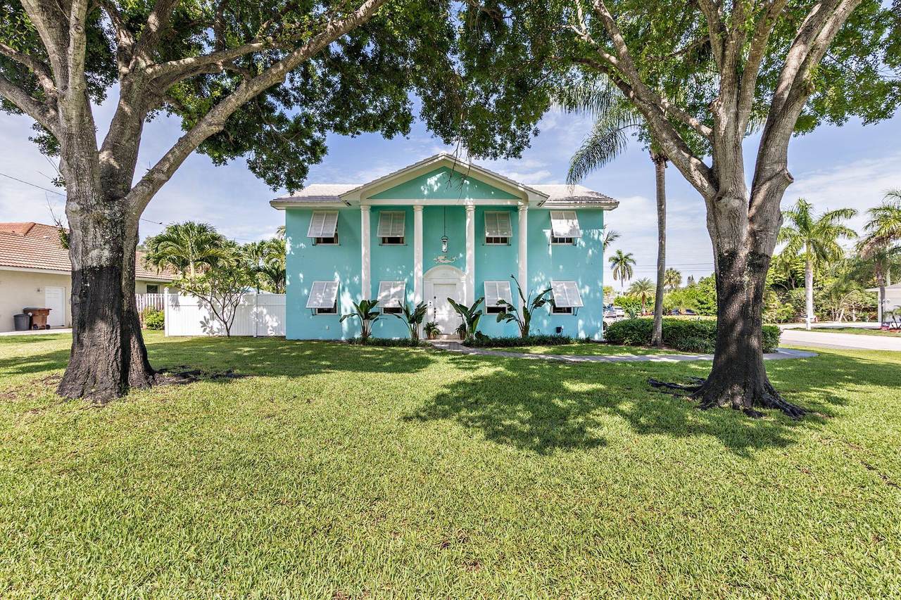 7515 Lake Drive - Photo 1