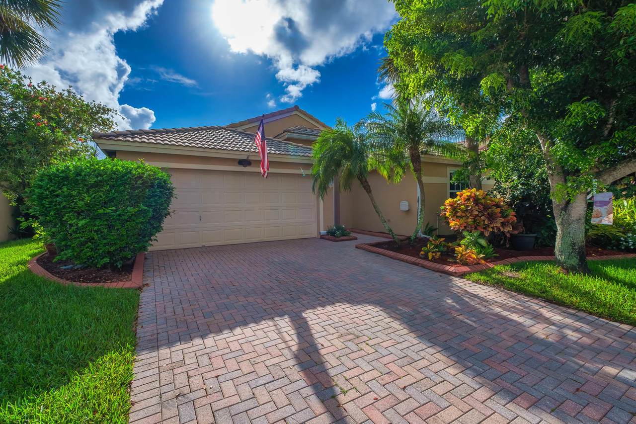 1051 Westminster Place - Photo 1