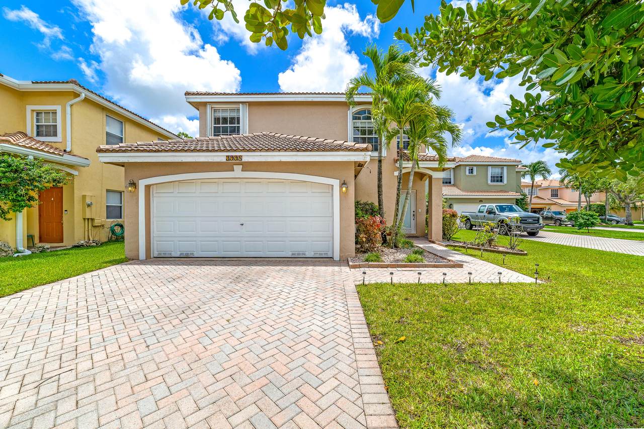3998 Crescent Creek Place - Photo 1