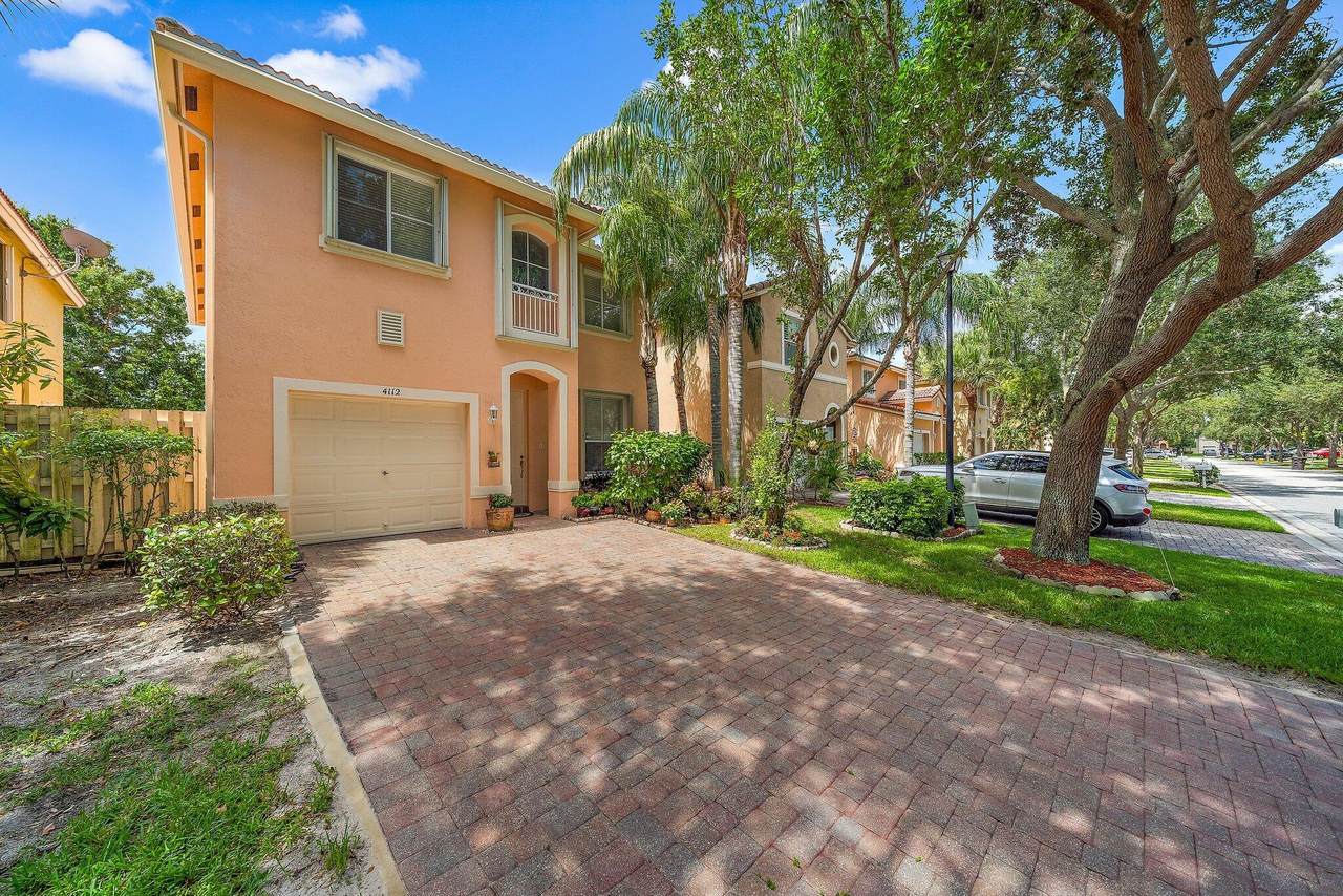 4112 Lake Tahoe Circle - Photo 1