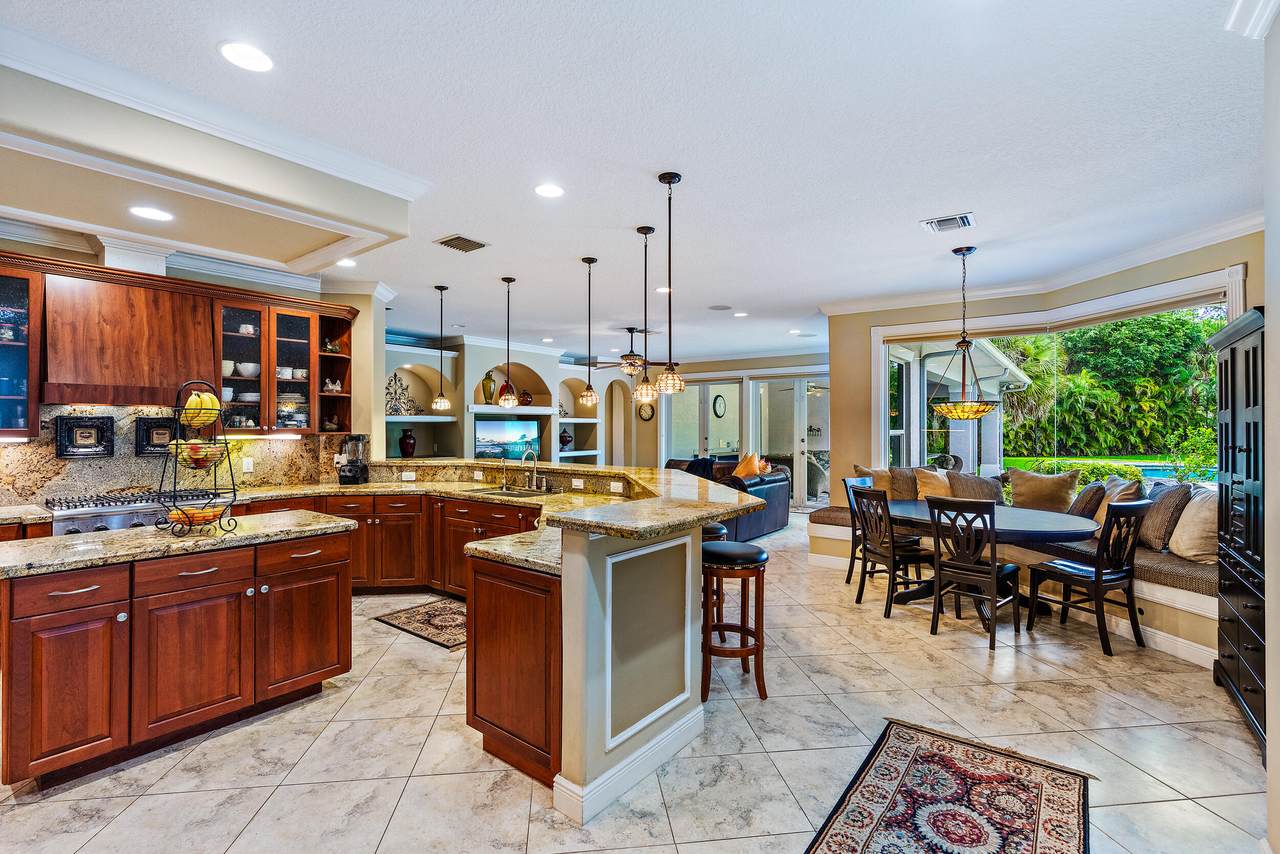 640 Pine Hollow Lane - Photo 1