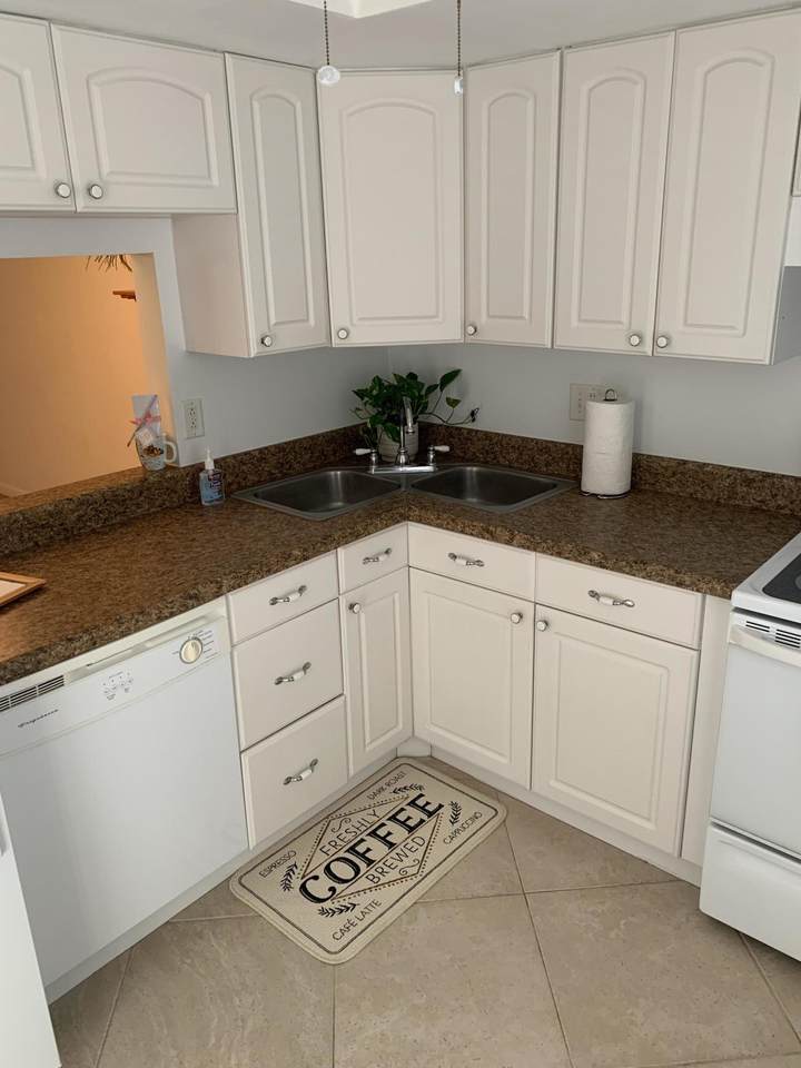 6001 61st Avenue - Photo 1