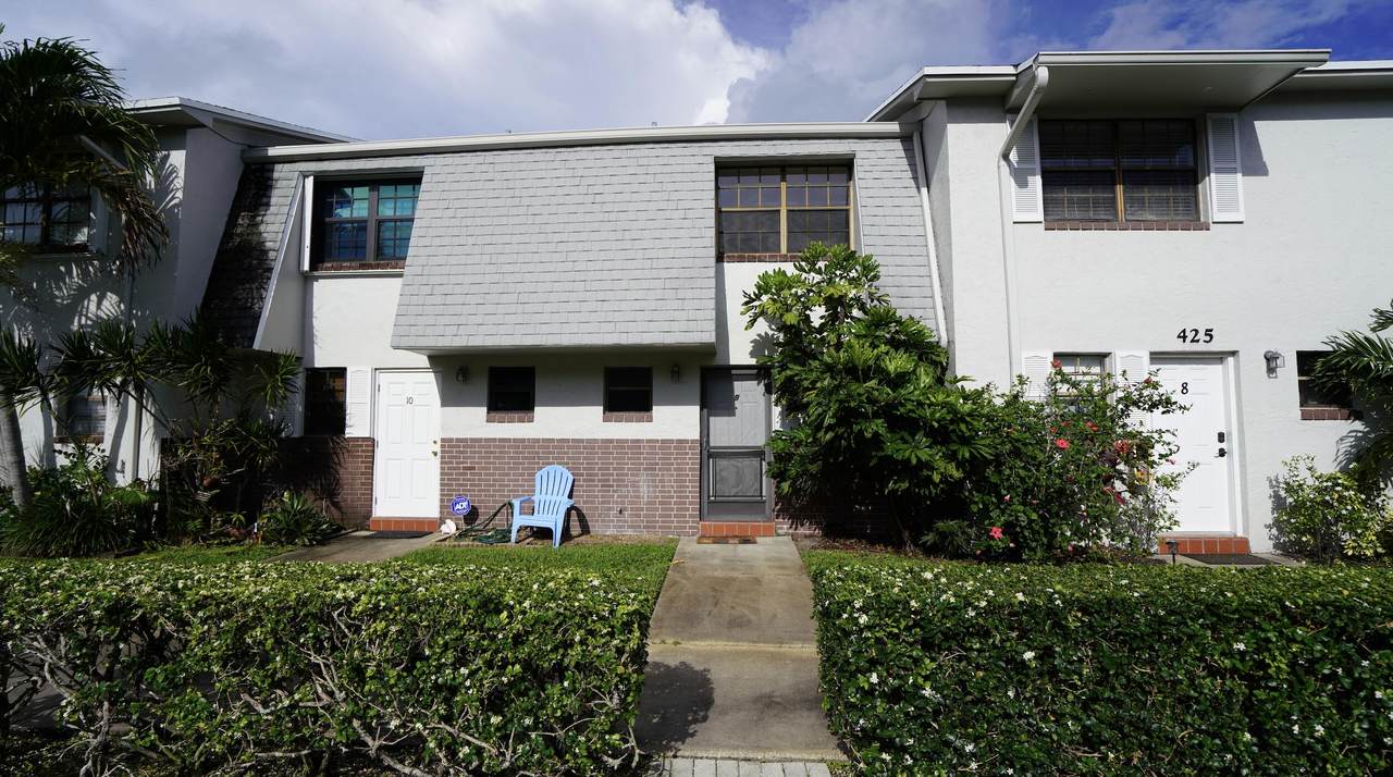 423 Cypress Drive - Photo 1